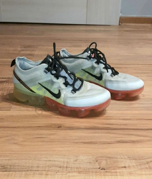 Buty Nike Air Vapormax 2019 pure platinum/volt/bright crimson/black 38
