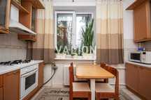 Продаж 3к квартири Світличного 6 Солом'янський район