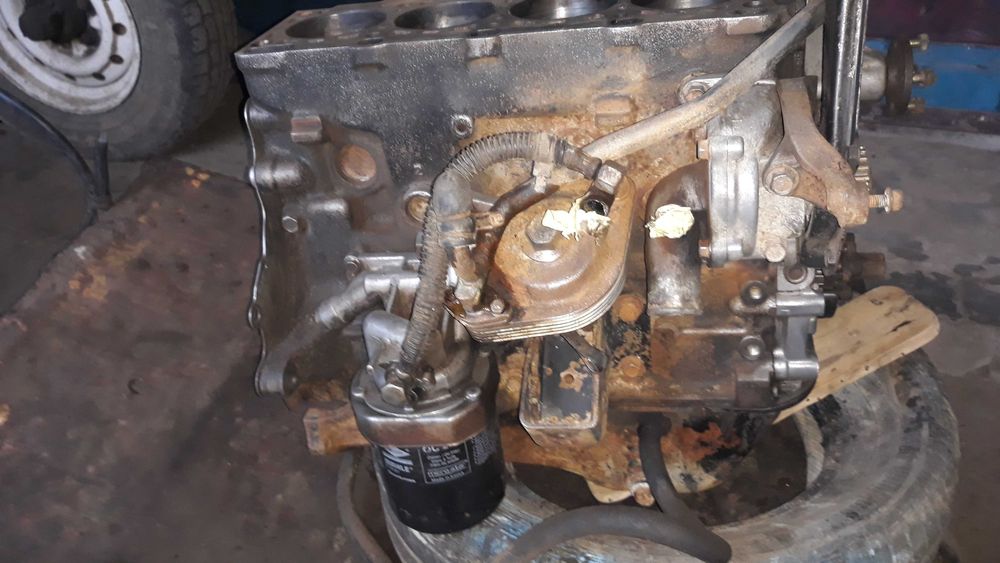 Продам блок циліндрів мазда е2200 2.2d