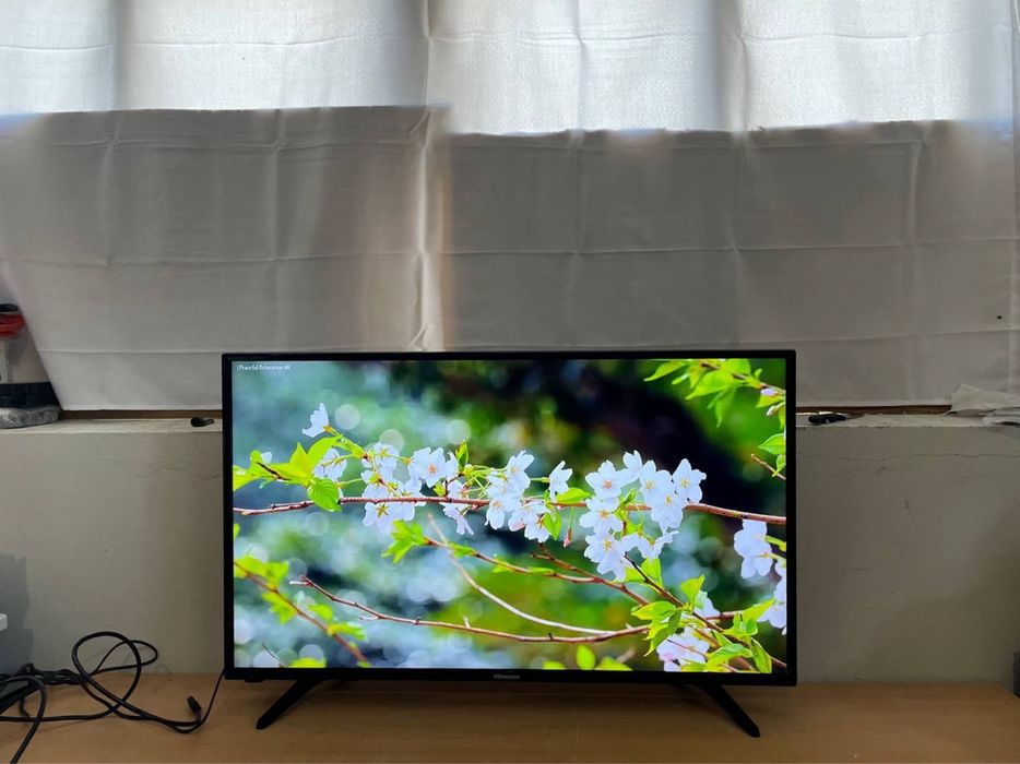 Телевізор Hisense 39” Full HD Smart TV (модель H39A5600)