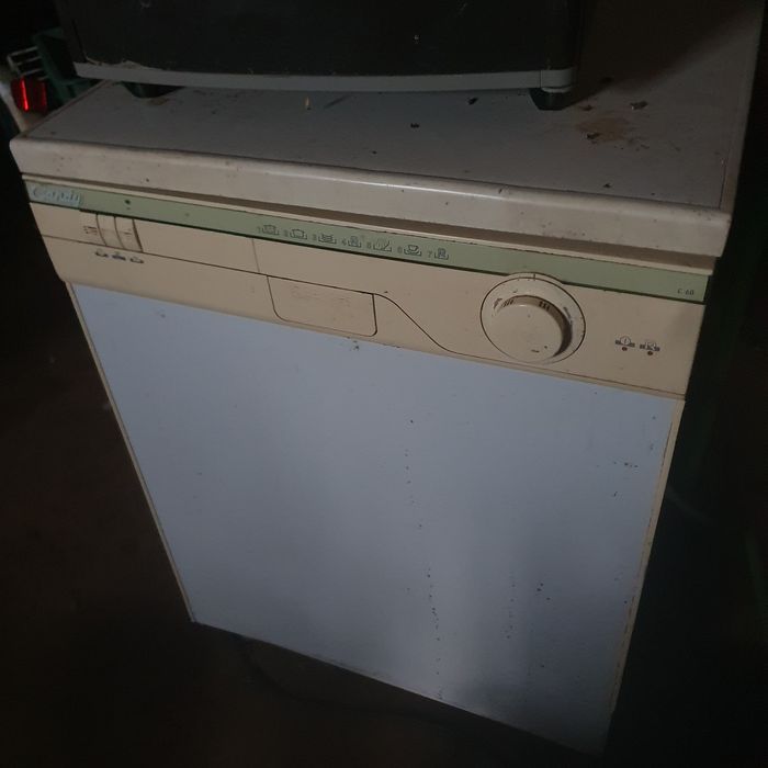 .....Maquina lavar. Loica