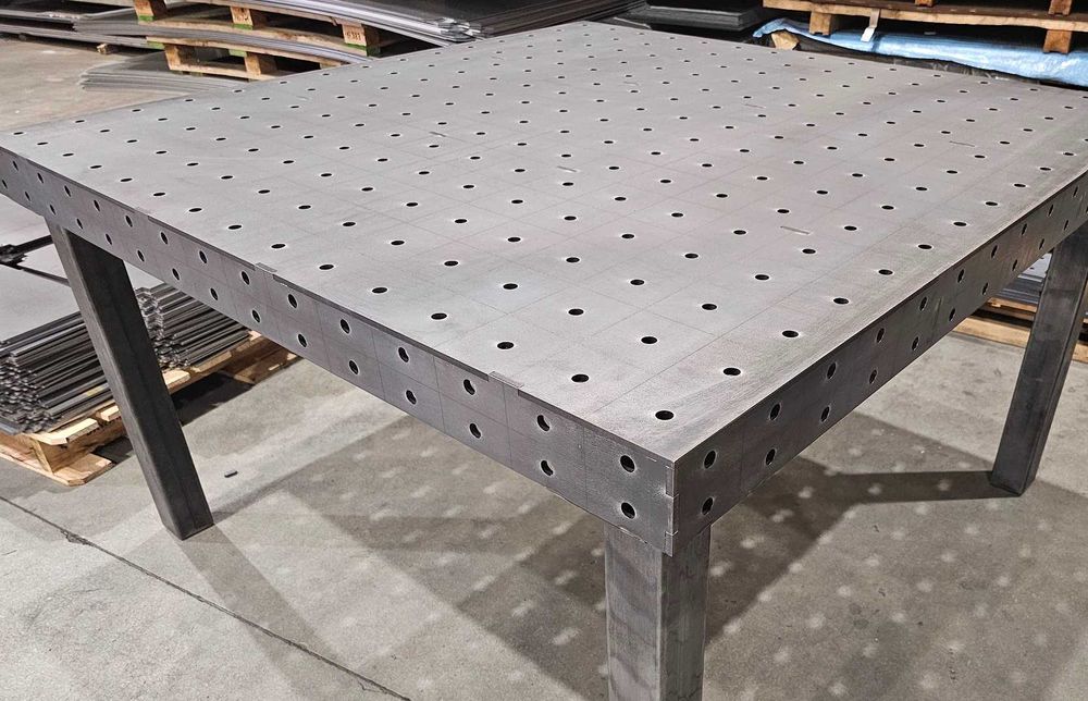 Stół spawalniczy warsztatowy 1500x1500 gr.8mm
