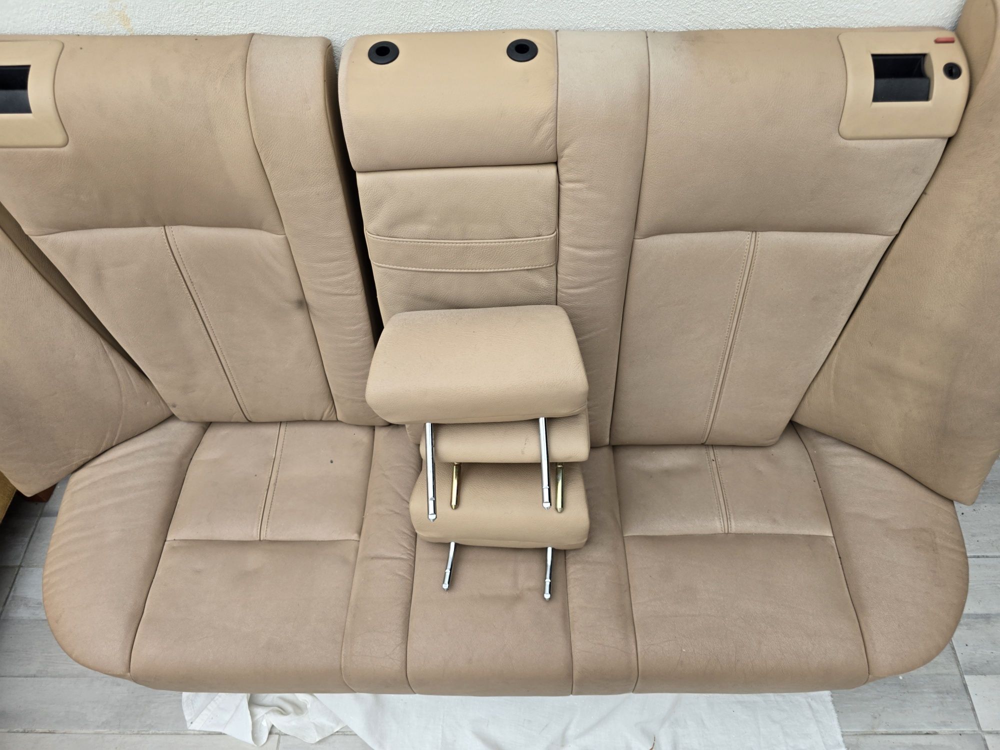 BMW E39 - Bancos traseiros rebativeis