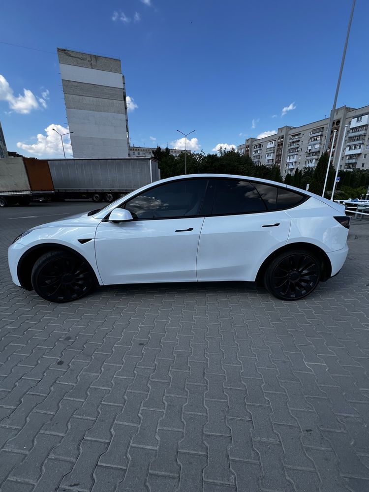 Tesla model Y Performance 2022
