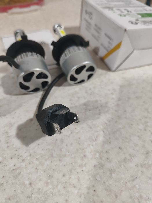 Лампочки на авто H4