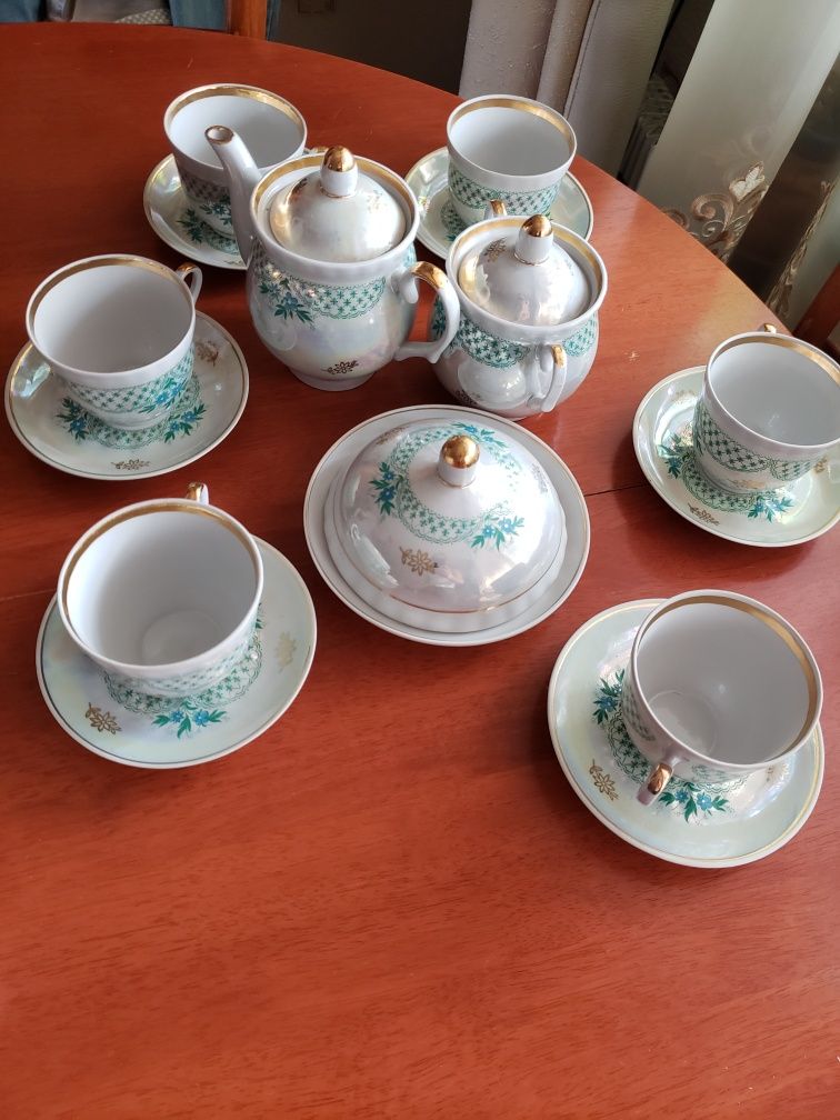Продам кофейный и чайный сервиз