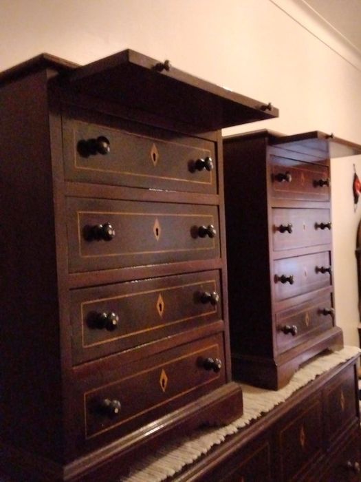 Camiseiros D.Maria mogno