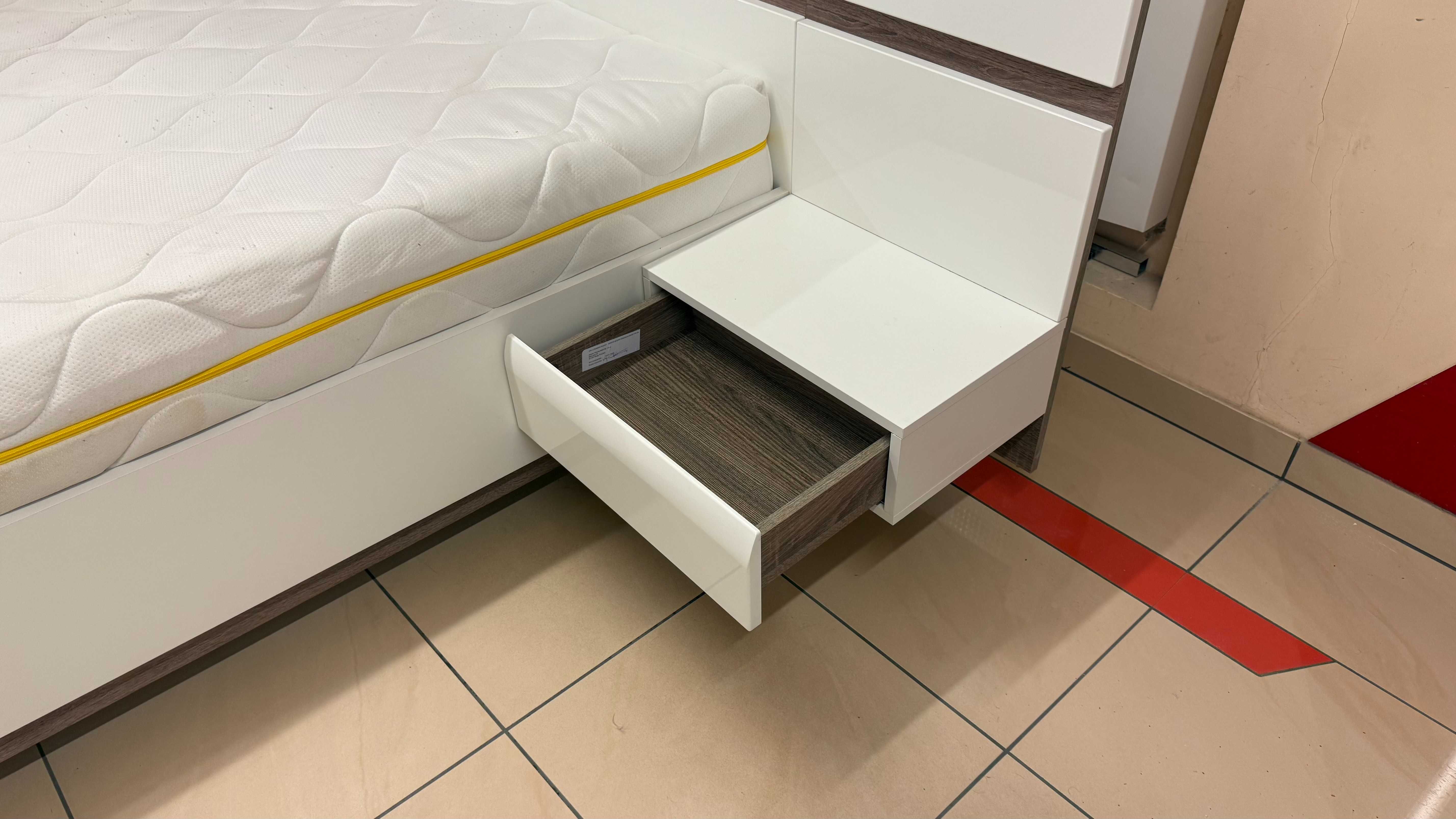 Sypialnia plus materac