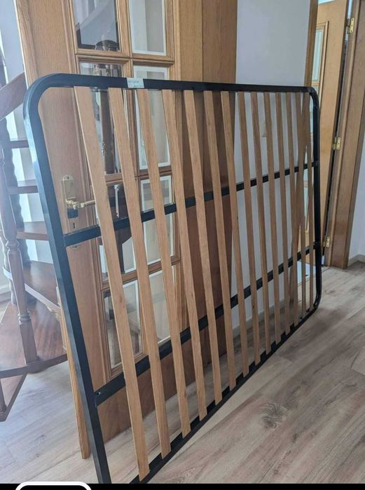 Cama de ferro + estrado