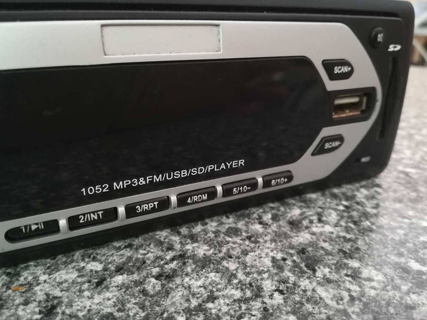 Auto Radio USB/MP3 com comando distancia (por reparar)