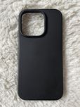 Etui czarne silikonowe Iphone 14 pro holdit