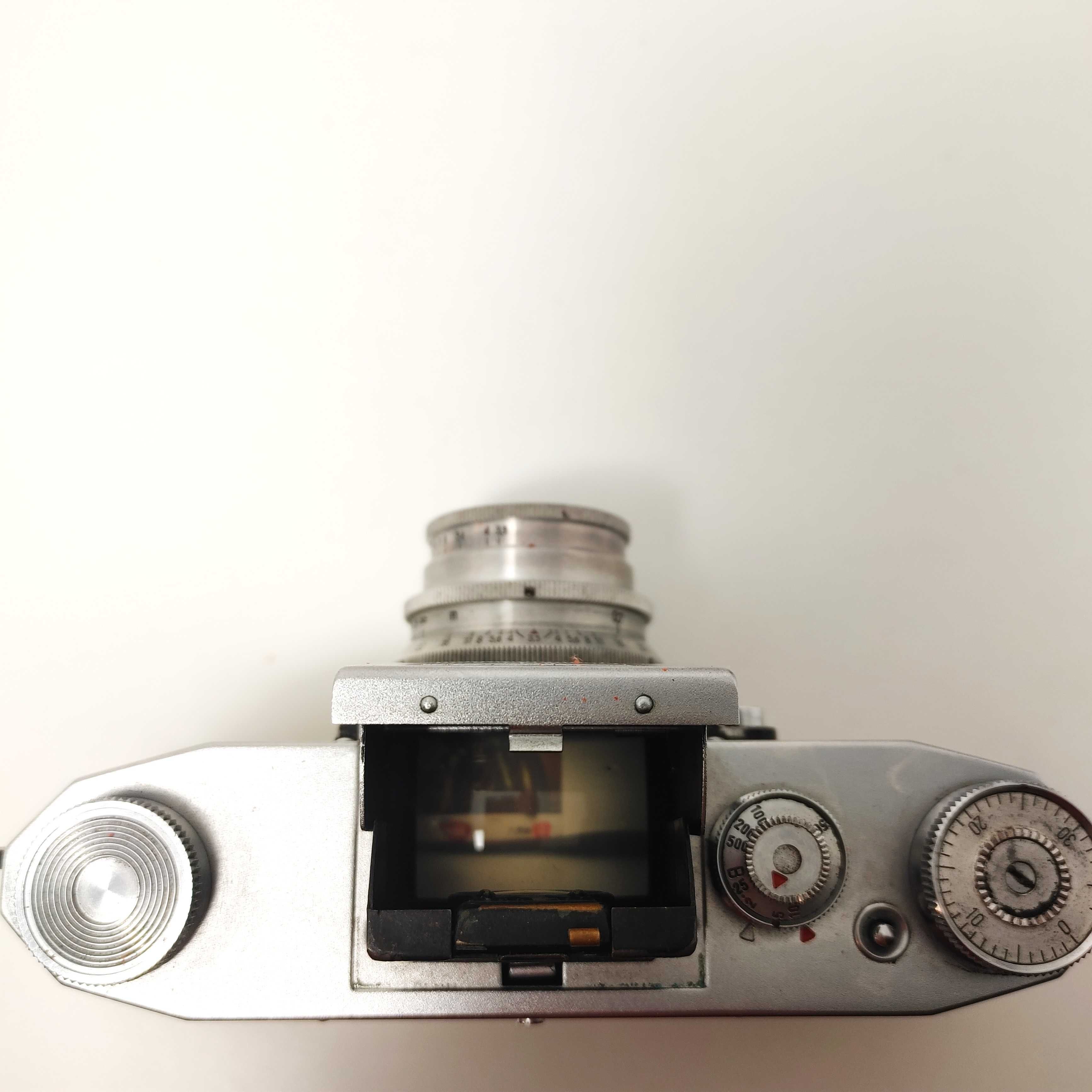 Lustrzanka analogowa PRAKTICA KW  I Gen 1949 rok Carl Zeiss Tessar M42