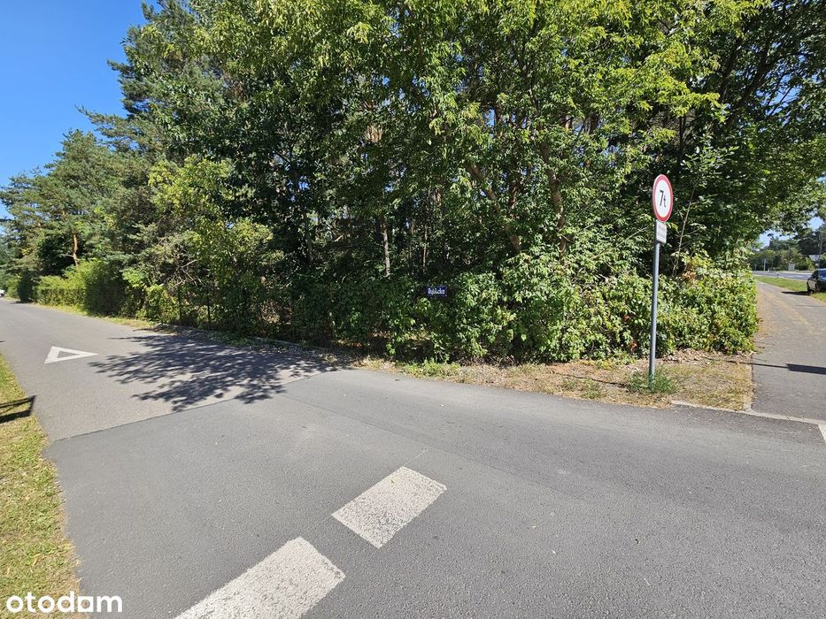 Na sprzedaż działka budowlana 1812 m² – Józefów, pow. otwocki