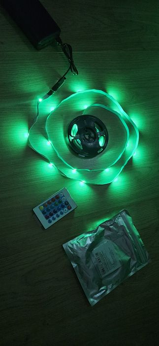 Taśma LED RGB 5 metrów USB pilot
