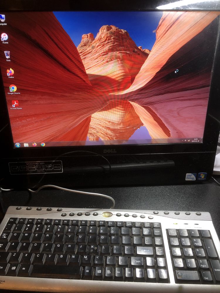 Monitor komputer dell