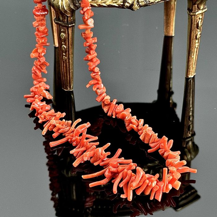 Naszyjnik naturalnych czerwonych Korali z Oceanu Indyjskiego, z 1920 r