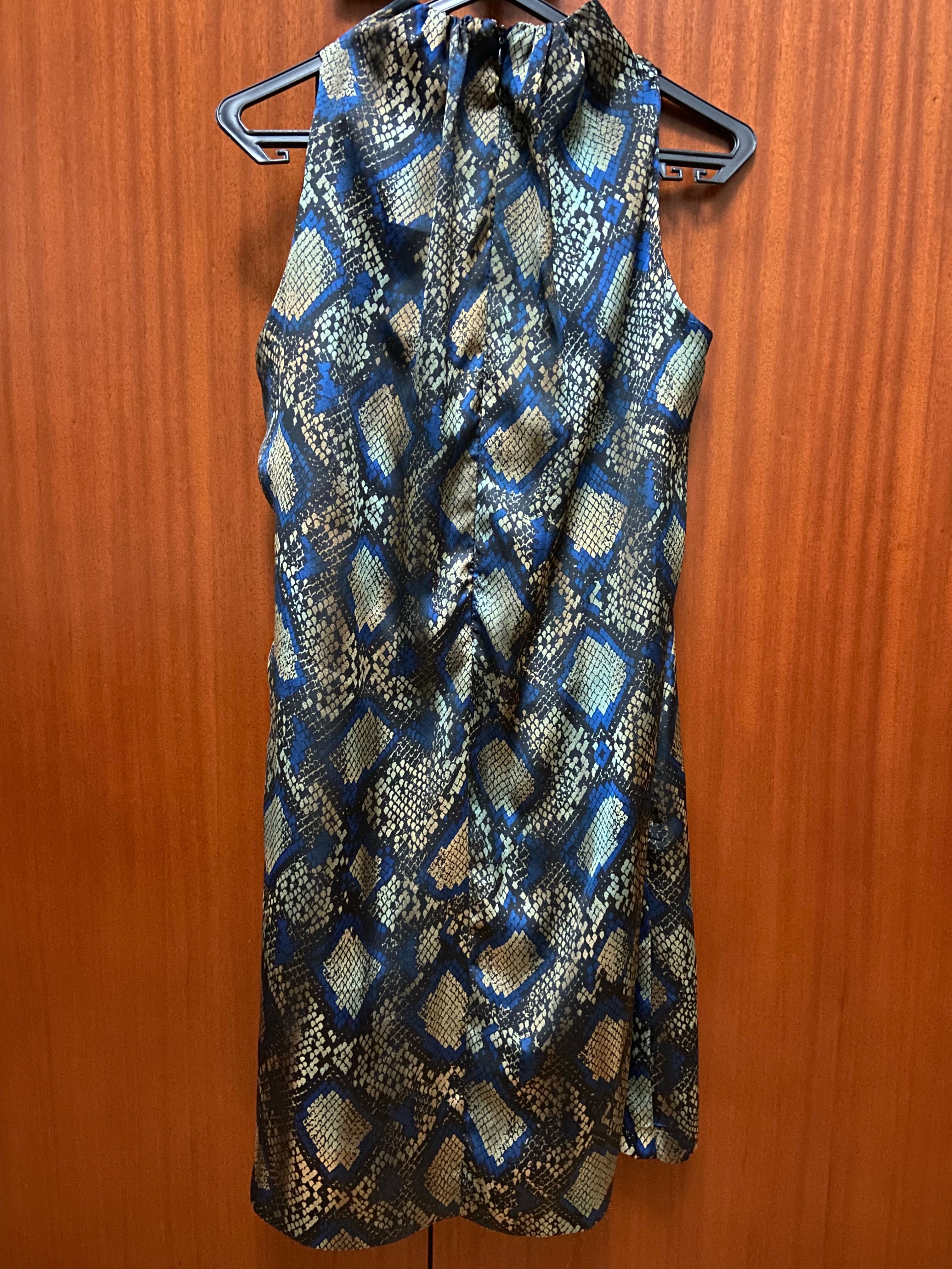 Vestido midi cobra