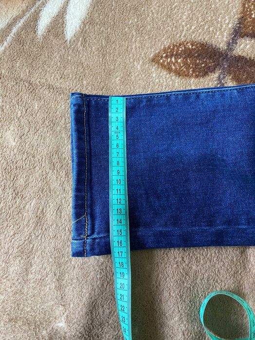 Продам нові жіночі джинси.