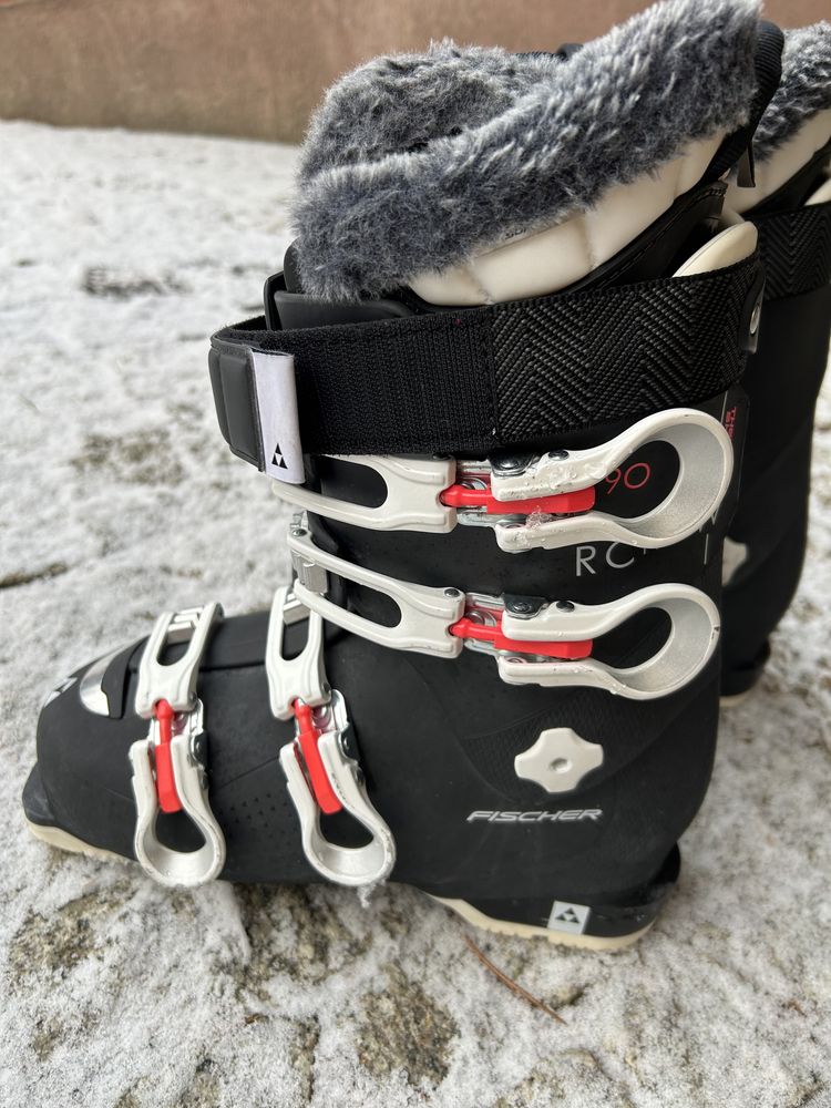 Buty narciarskie Fischer RC 90