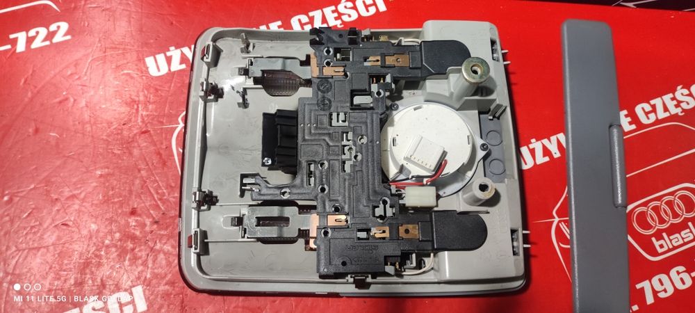 Oświetlenie Kabiny Szyberdach Audi A3 8L 1.6 B 5D Lift Blask Gołdap