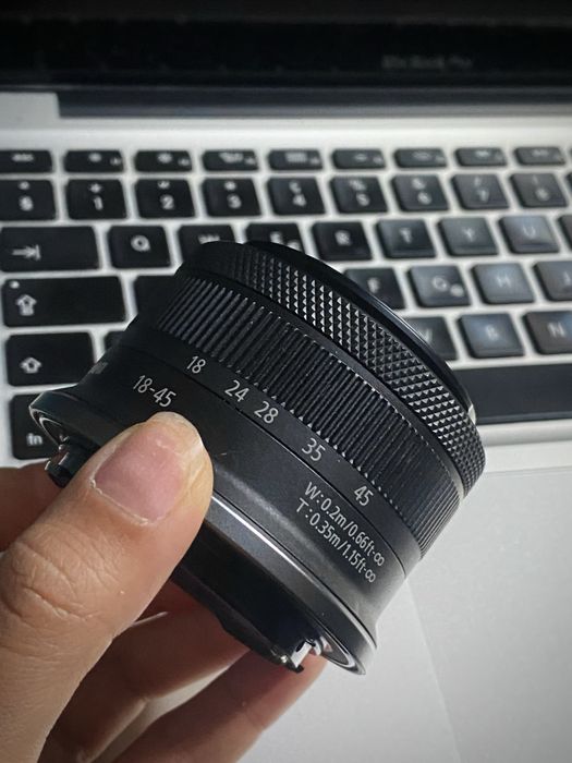 Canon lente RF-S 18-45mm F4.5-6.3 IS STM