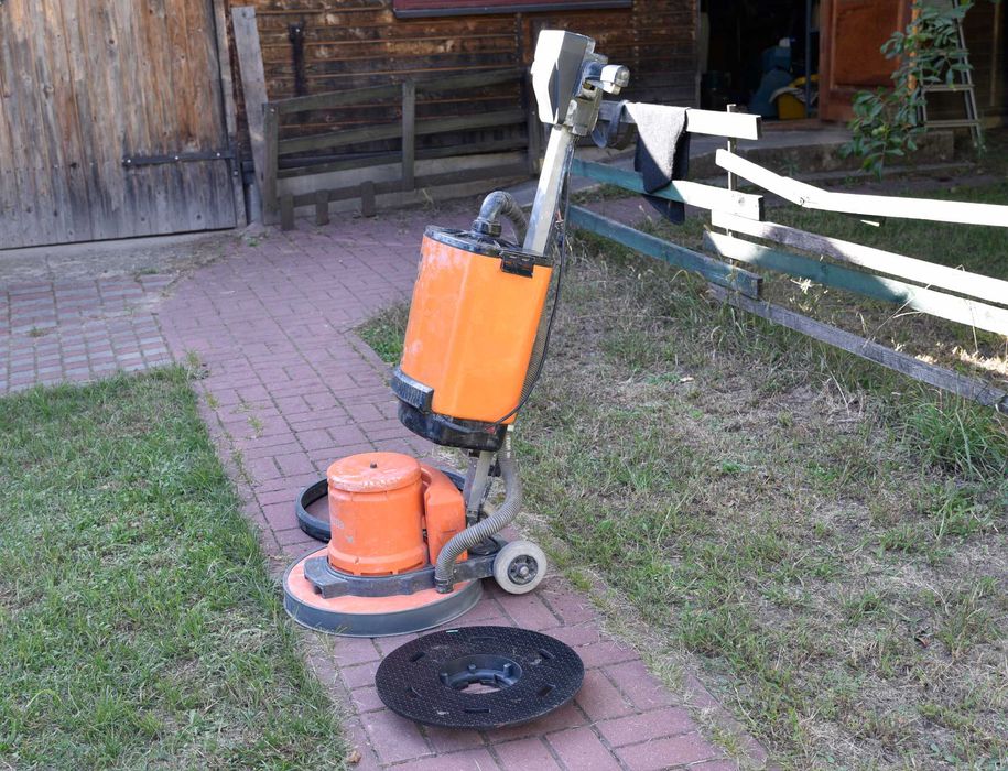 cykliniarka polerka numatic kompletna z odkurzaczem i odsysaniem