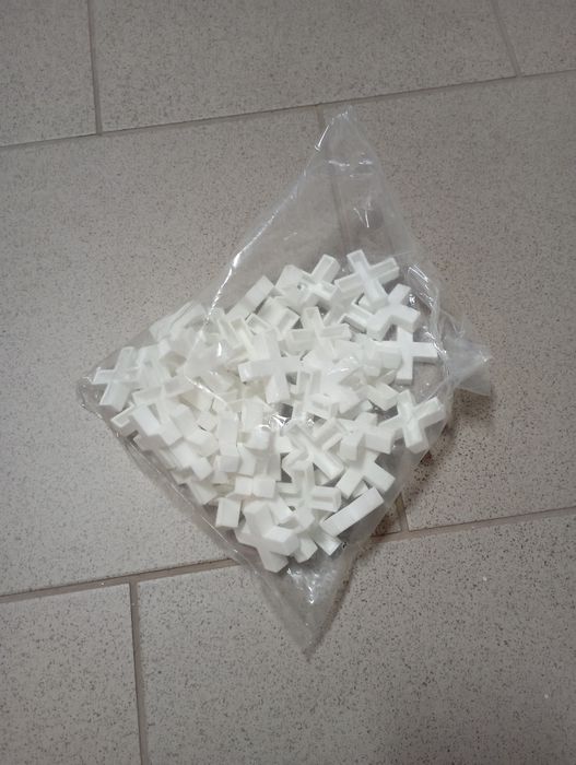 krzyżyki dystanse 10mm płytka stara cegła 50szt Okazja NOWE