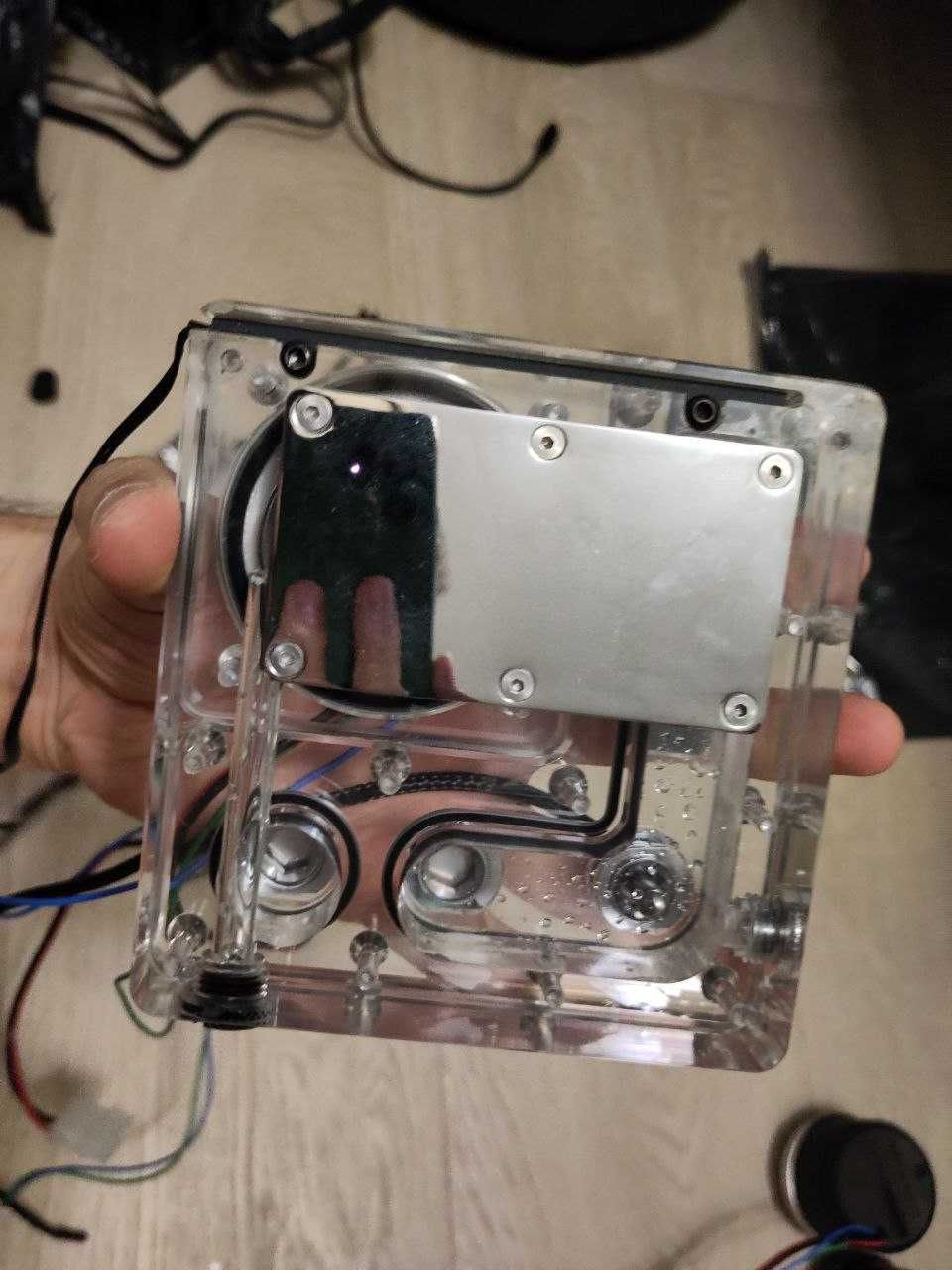 Alphacool Core 120mm Reservoir with 4 pumps