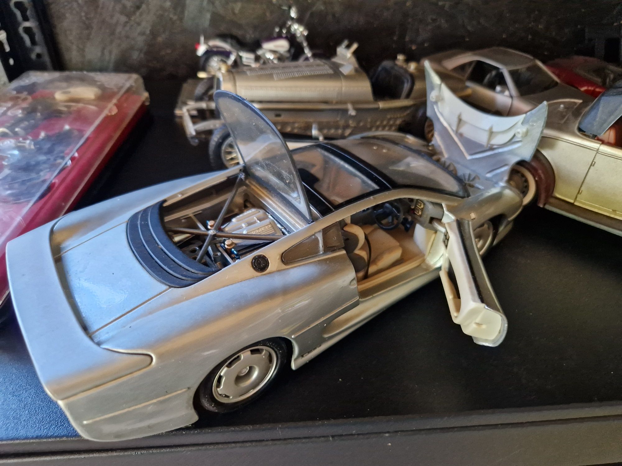 Model samochody Jaguar XJ220 1:18