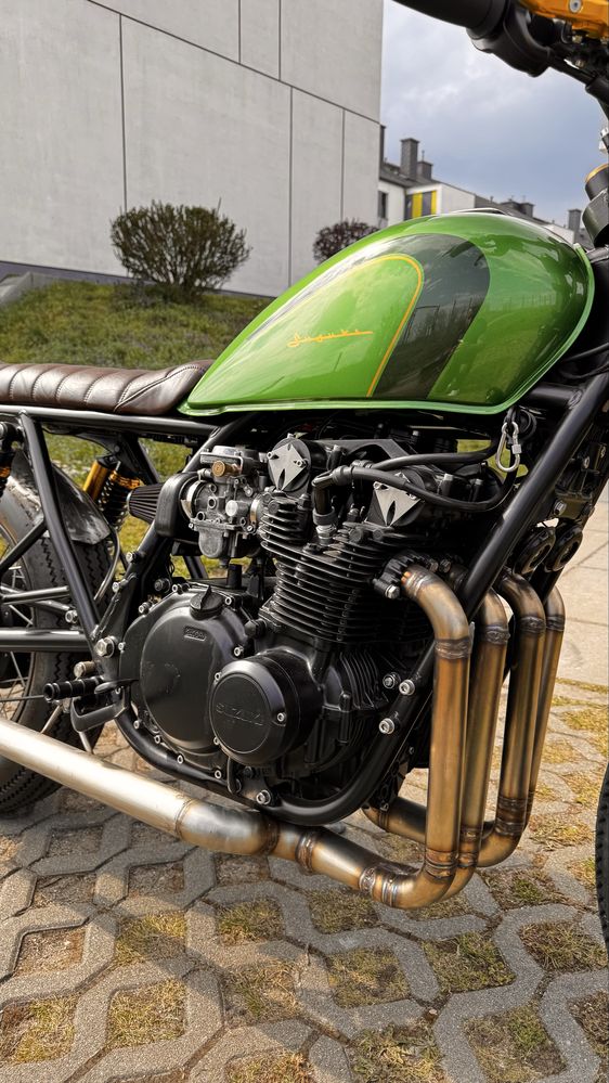 Motocyl custom brat style /cafe racer suzuki GS 550