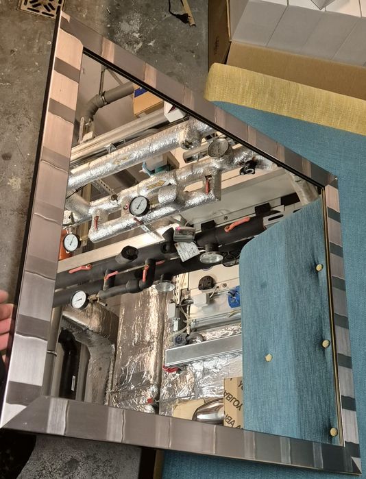 Lustra 75 × 80 cm – idealny stan lustra, bardzo dobra ramka