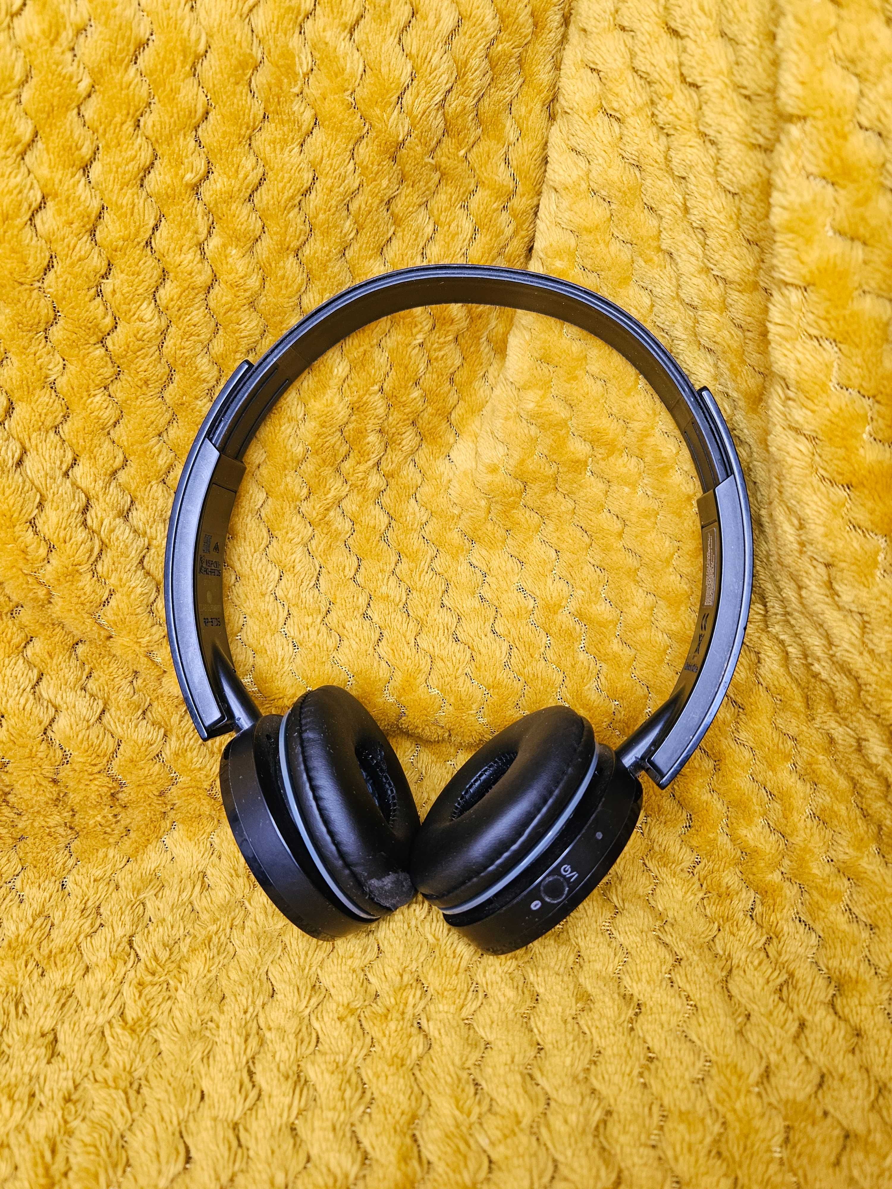 Bezprzewodowe słuchawki Panasonic z mikrofonem + kabel ładujący