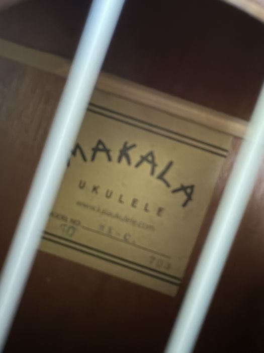 Ukulele Makala MK-C