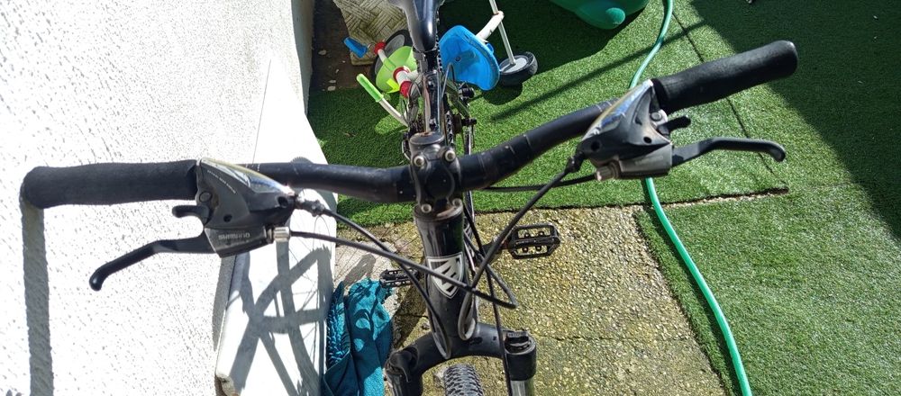 Bicicleta Berg amortecedores e catracas trocadas em dia, toda Shimano!