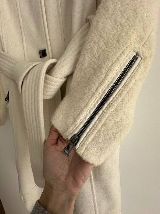 Casaco Guess cor pérola, tamanho M