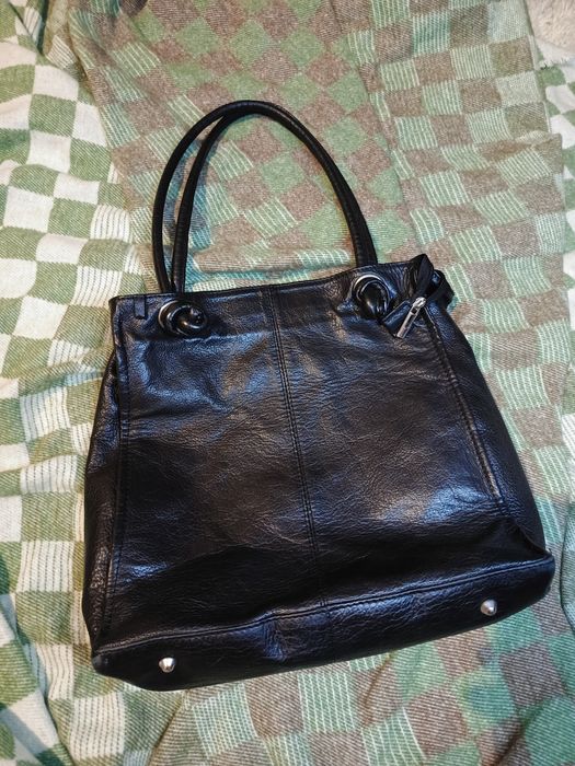 Сумка продається  шкіряна!