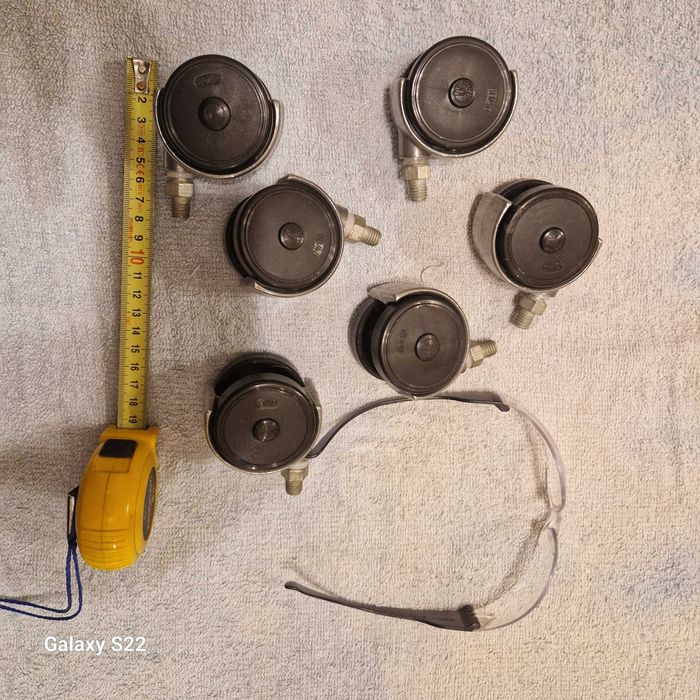 2  baterie  kuchenna  i łazienkowa *kółka obrotowe ..plus COŚ gratis