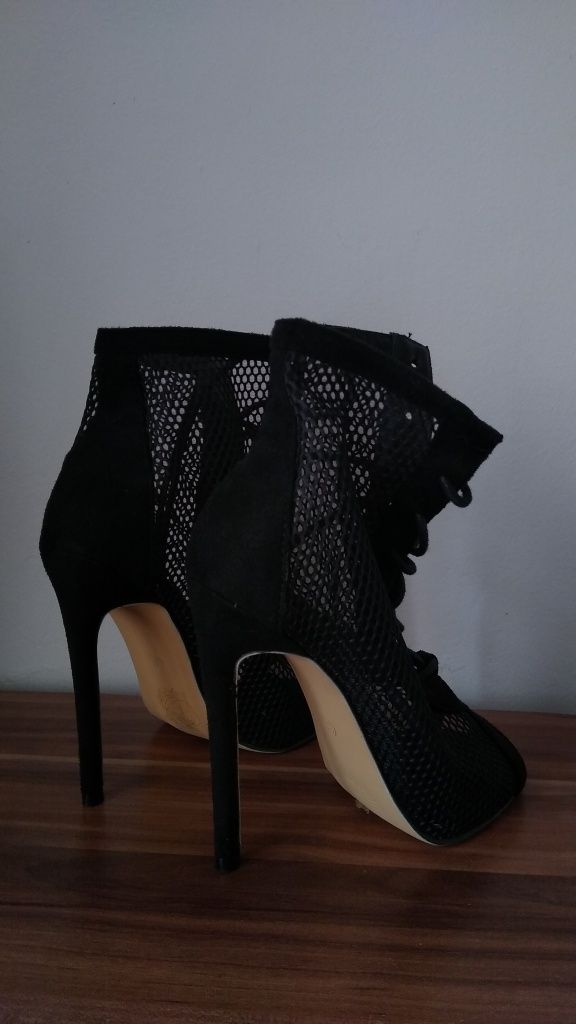 Buty na obcasie, high heels