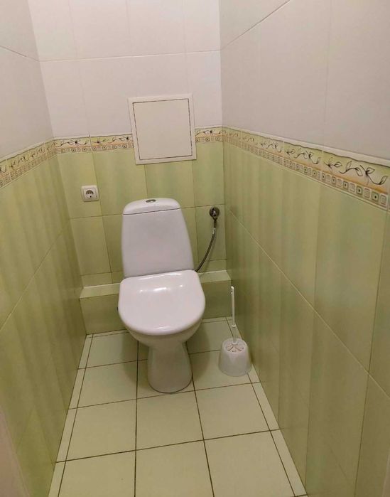 Продається трикімнатна квартира Центр. Сертифікат