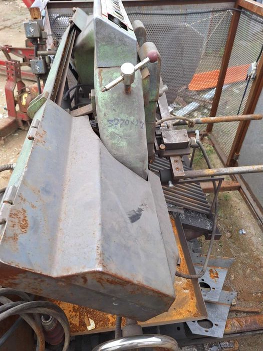 Maszyna do ciencia metalu