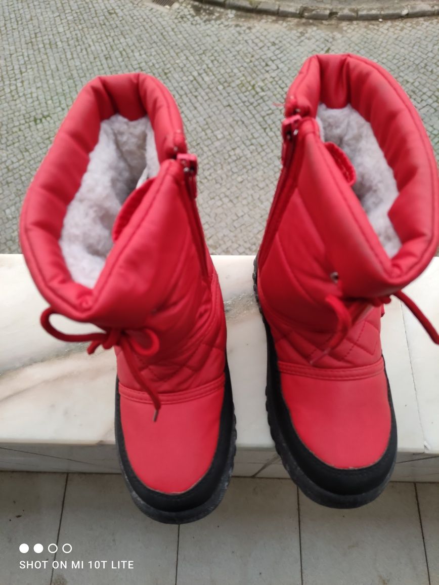 Botas vermelhas para o frio e neve 32
