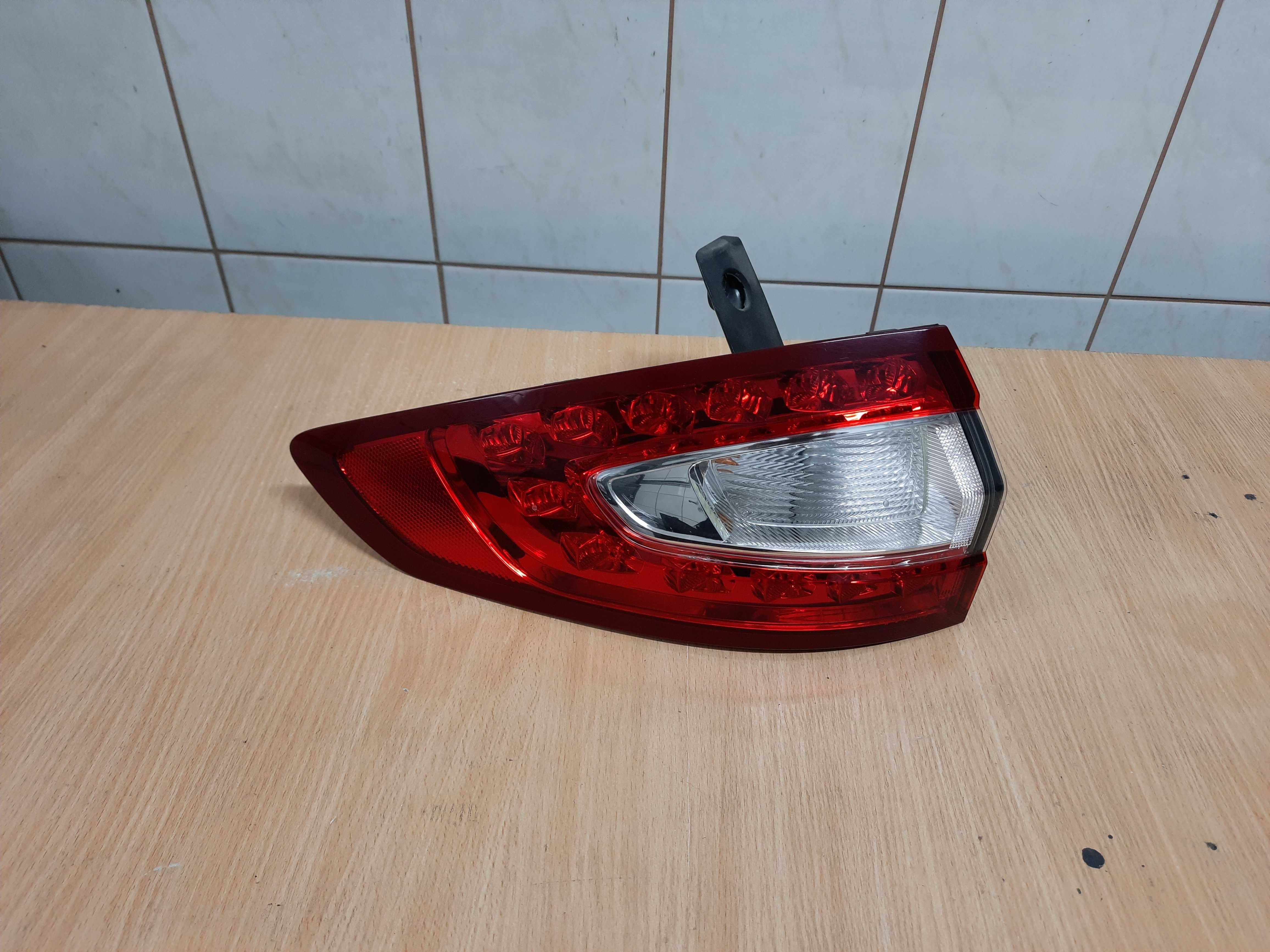 Ford Mondeo MK5 V Kombi 15- LED lampa lewa tył oryginał europa