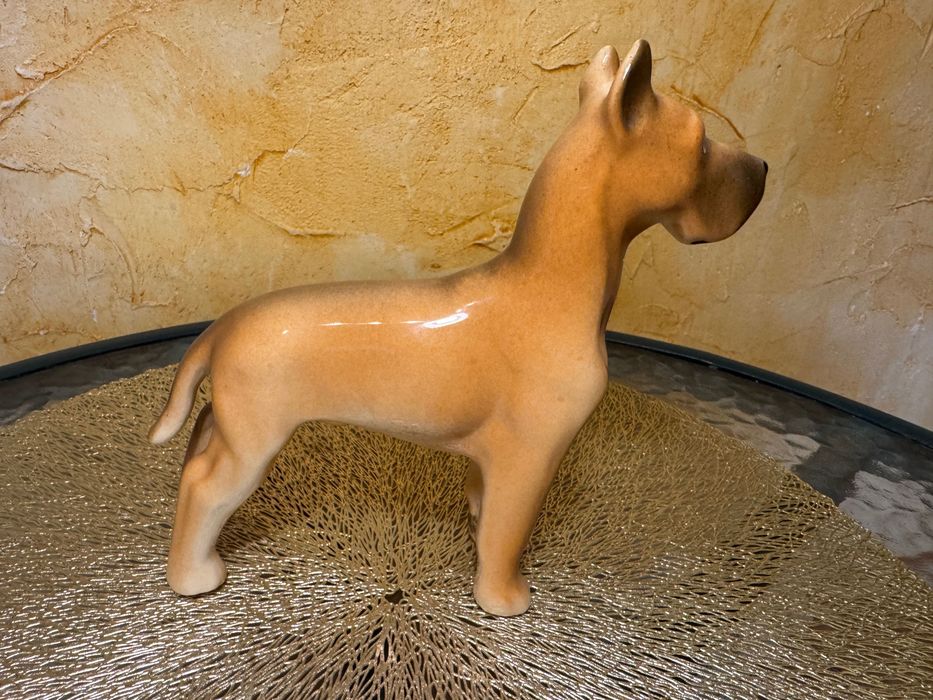 Porcelanowa figurka psa - dog niemiecki