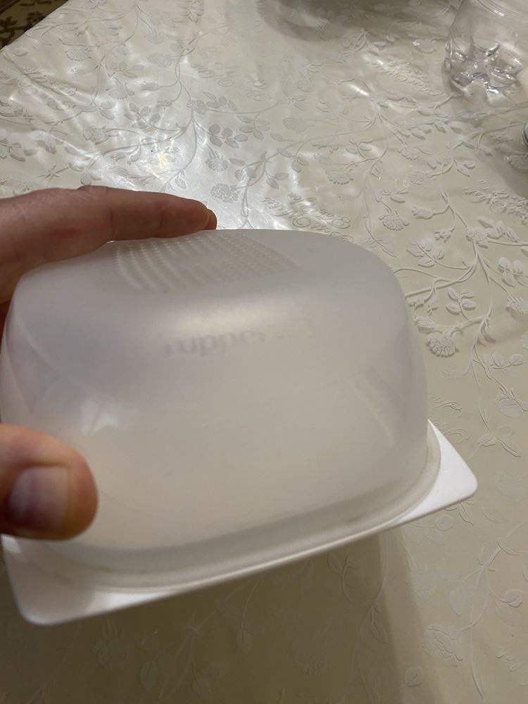 Розумна сирниця Tupperware