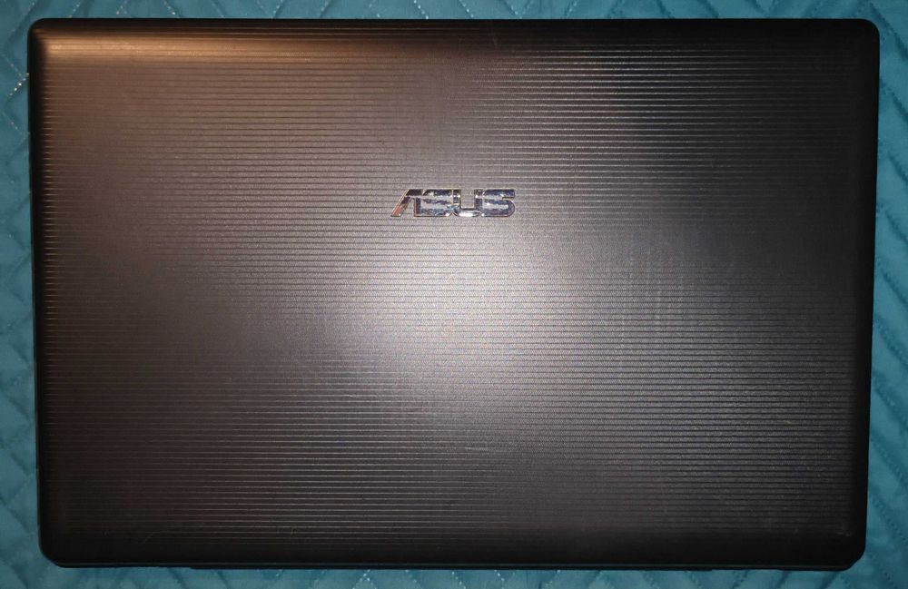 Laptop ASUS PRO P2710J