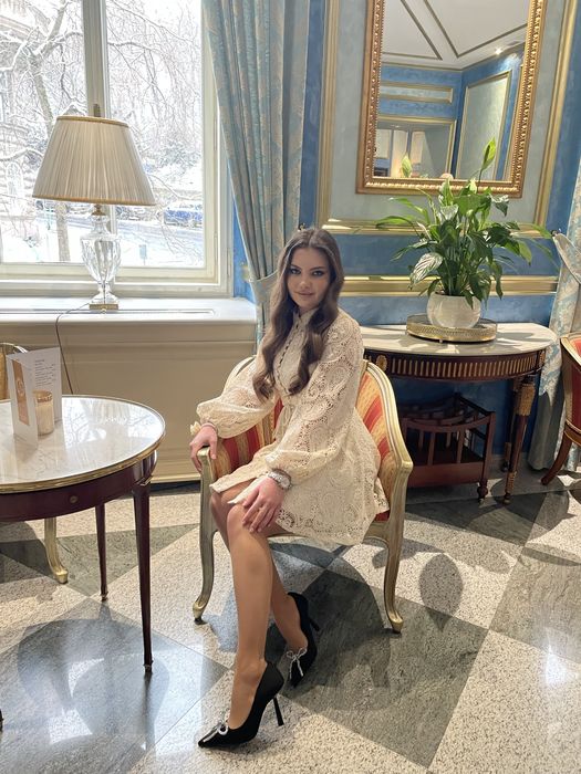 Продам сукню стан хороший підходить на розмір s або m пишіть у приват