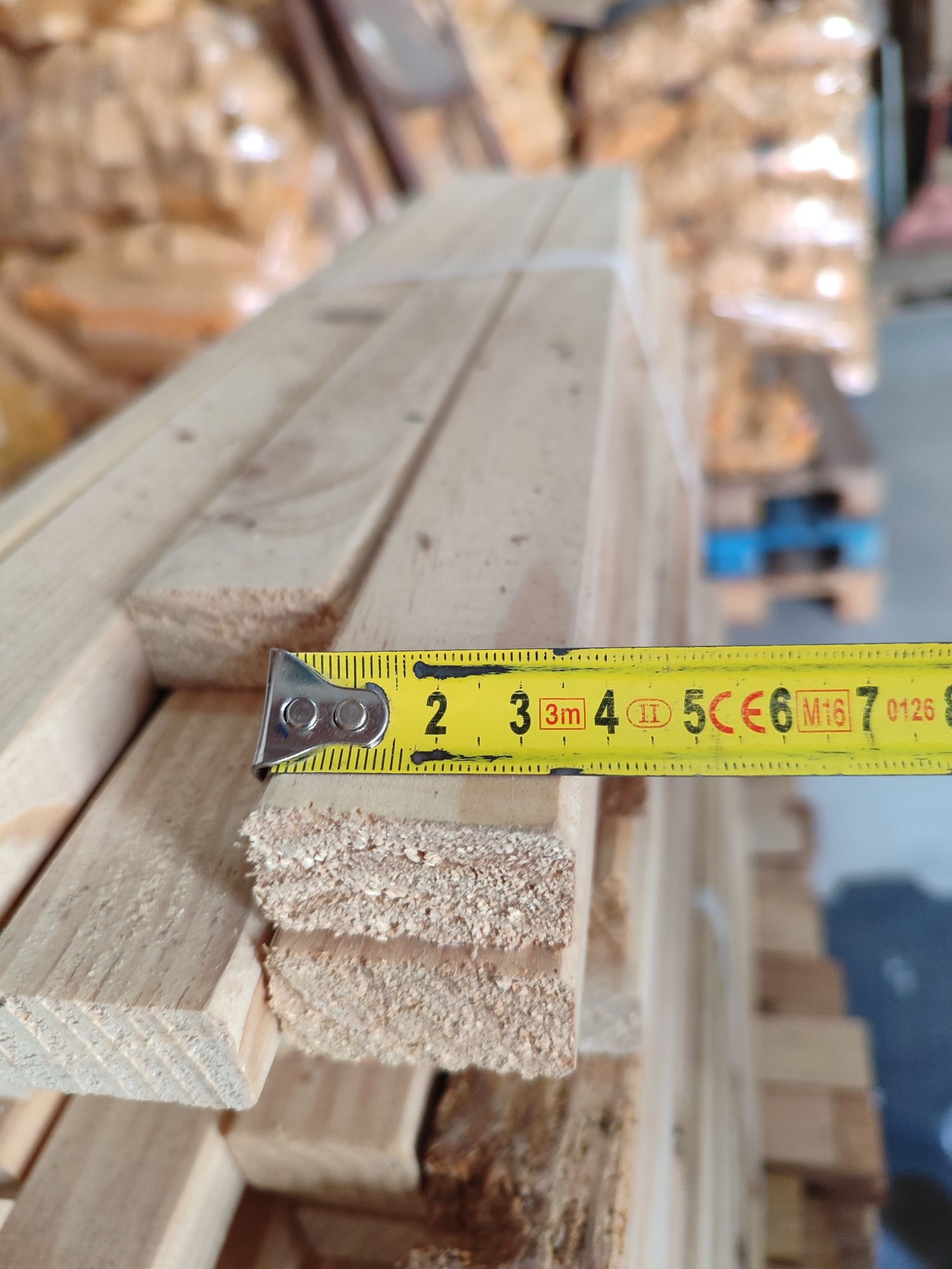Madeira em ripas para  bricolage