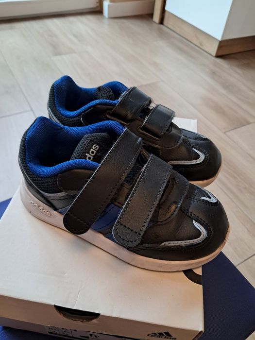 Adidasy dziecięce roz.25,5