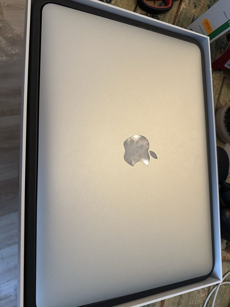 Laptop Macbook air 13” i5 5350U 8GB 128 SSD