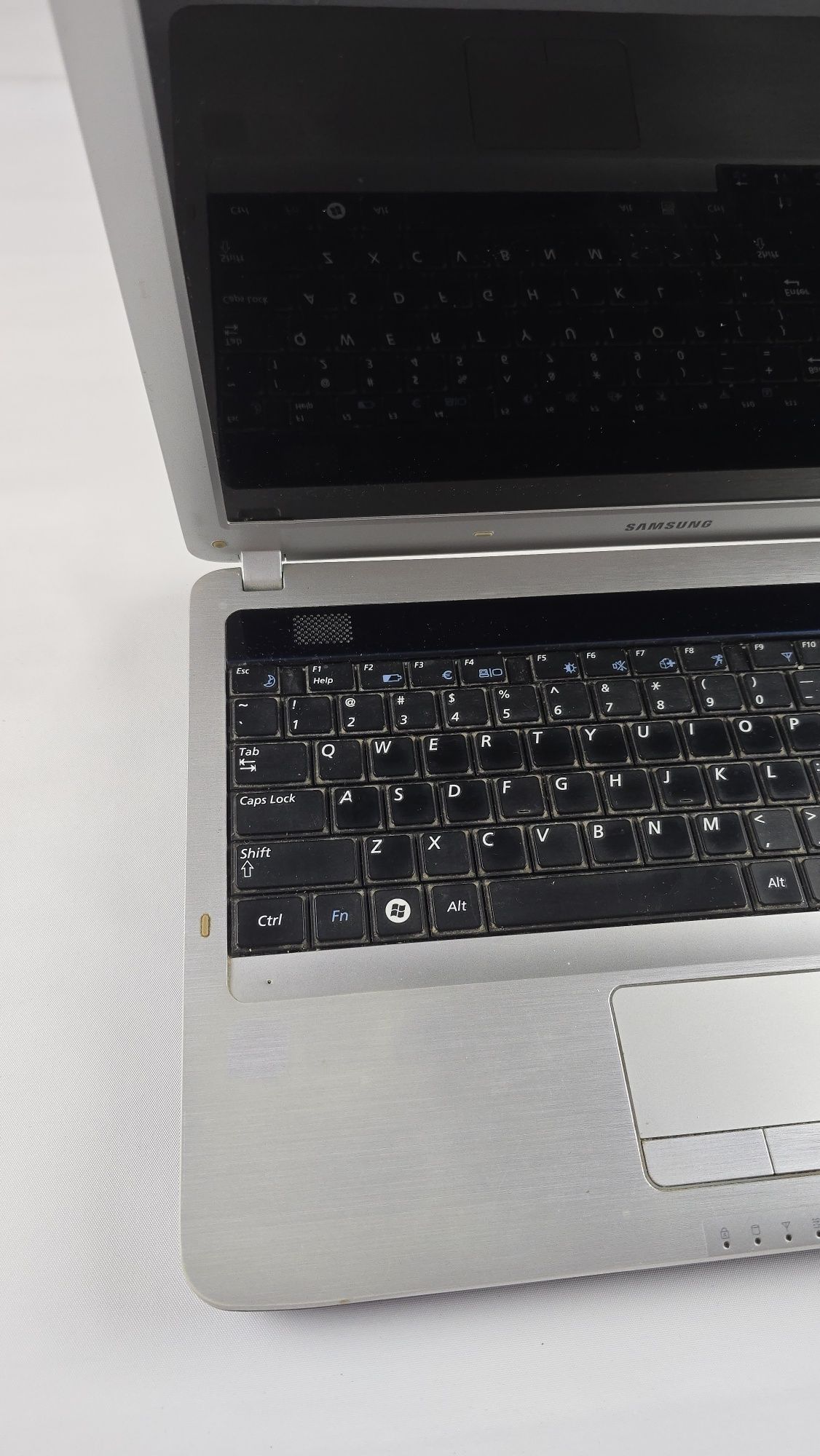 Laptop samsung R530
